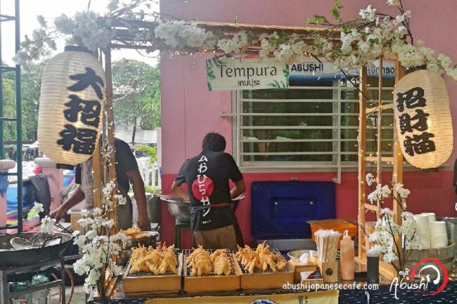 รับจัดเลี้ยงอาหารญี่ปุ่น นอกสถานที่ จัดเลี้ยงซูชิ ซาชิมิ ราเมง ยากิโซบะ เทมปุระ ซุ้มอาหารญี่ปุ่น ซุ้มซูชิงานแต่ง เปิดตัวสินค้า งานเลี้ยงเปิดตัว งานเลี้ยงสังสรรค์ งานเลี้ยงบริษัท เบนโตะ อาหารกล่อง อาหารญี่ปุ่น